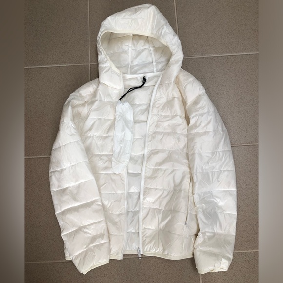Light weight packable white down jacket with hood - Picture 3 of 5
